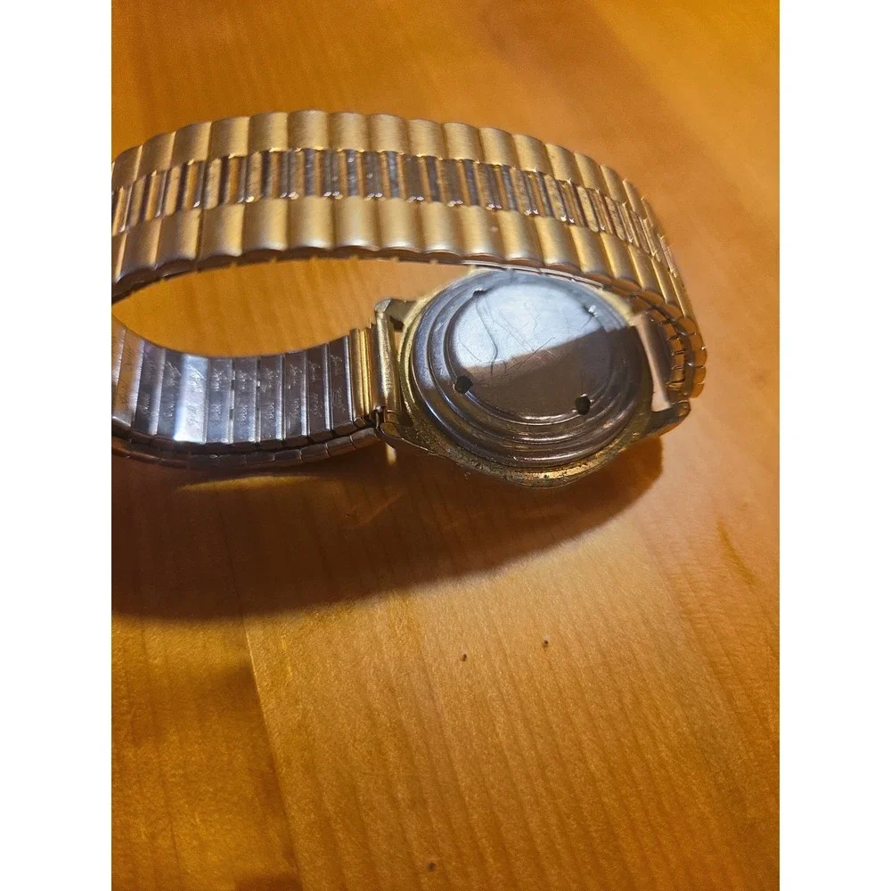 Vintage Singing Bird Watch Adjustable Stretch Band New Batteries